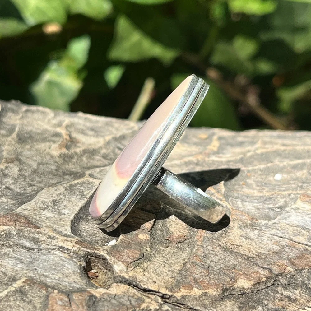Size 7.5 925 silver‎ plated pink Mookaite ring